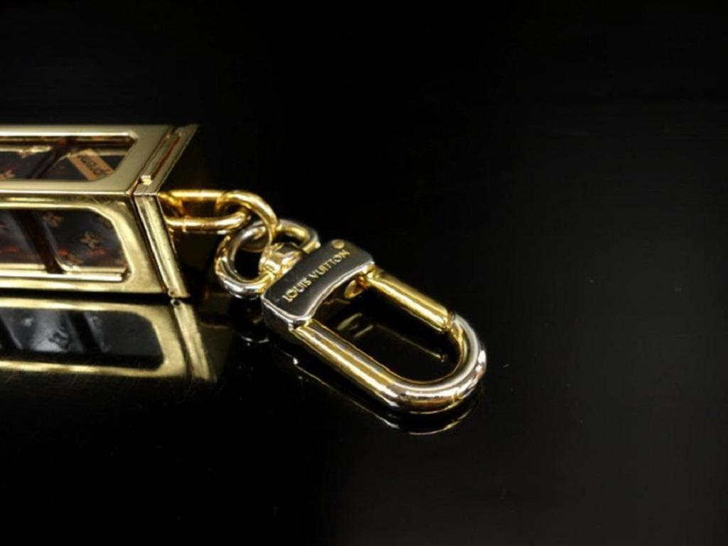 Women's Louis Vuitton (Ultra Rare) Supreme Dice Keychain Set 2351743