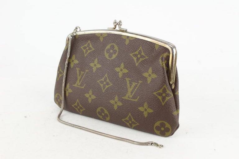 lv pouch on chain