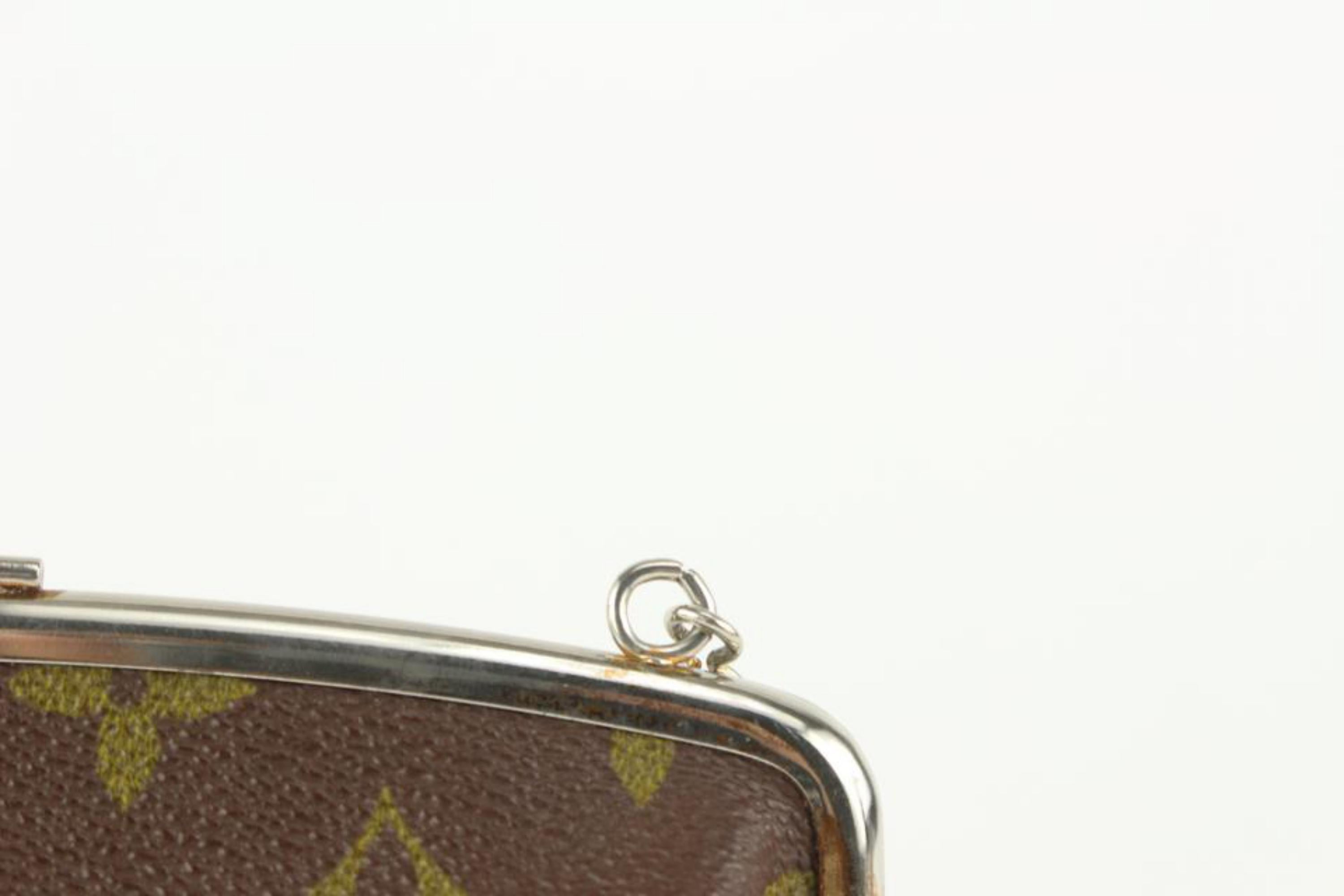 Louis Vuitton Ultra Rare Vintage Monogram Kisslock Pouch French Twist Purse In Good Condition In Dix hills, NY