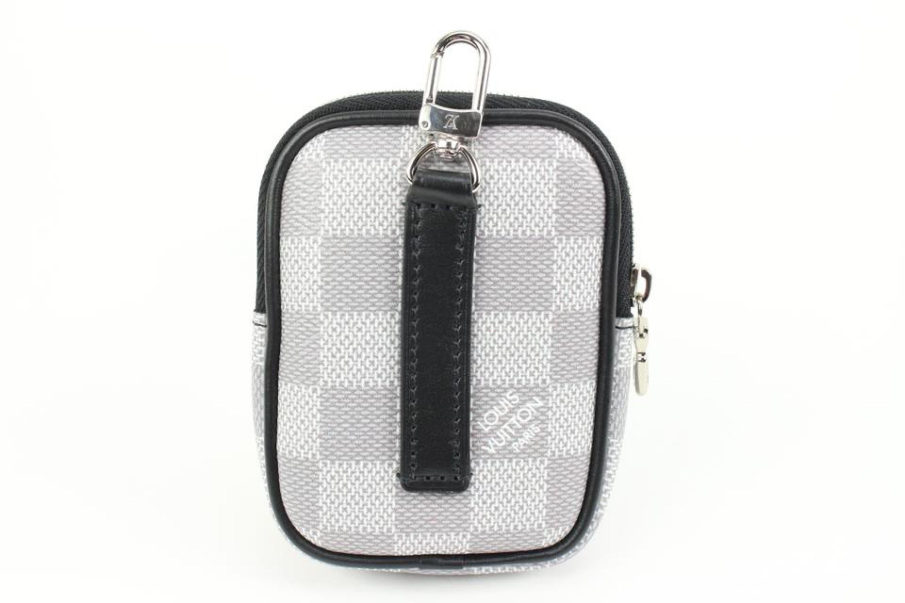 Louis Vuitton Ultra Rare White Damier Graphite Pouch 28lk321s For Sale 5