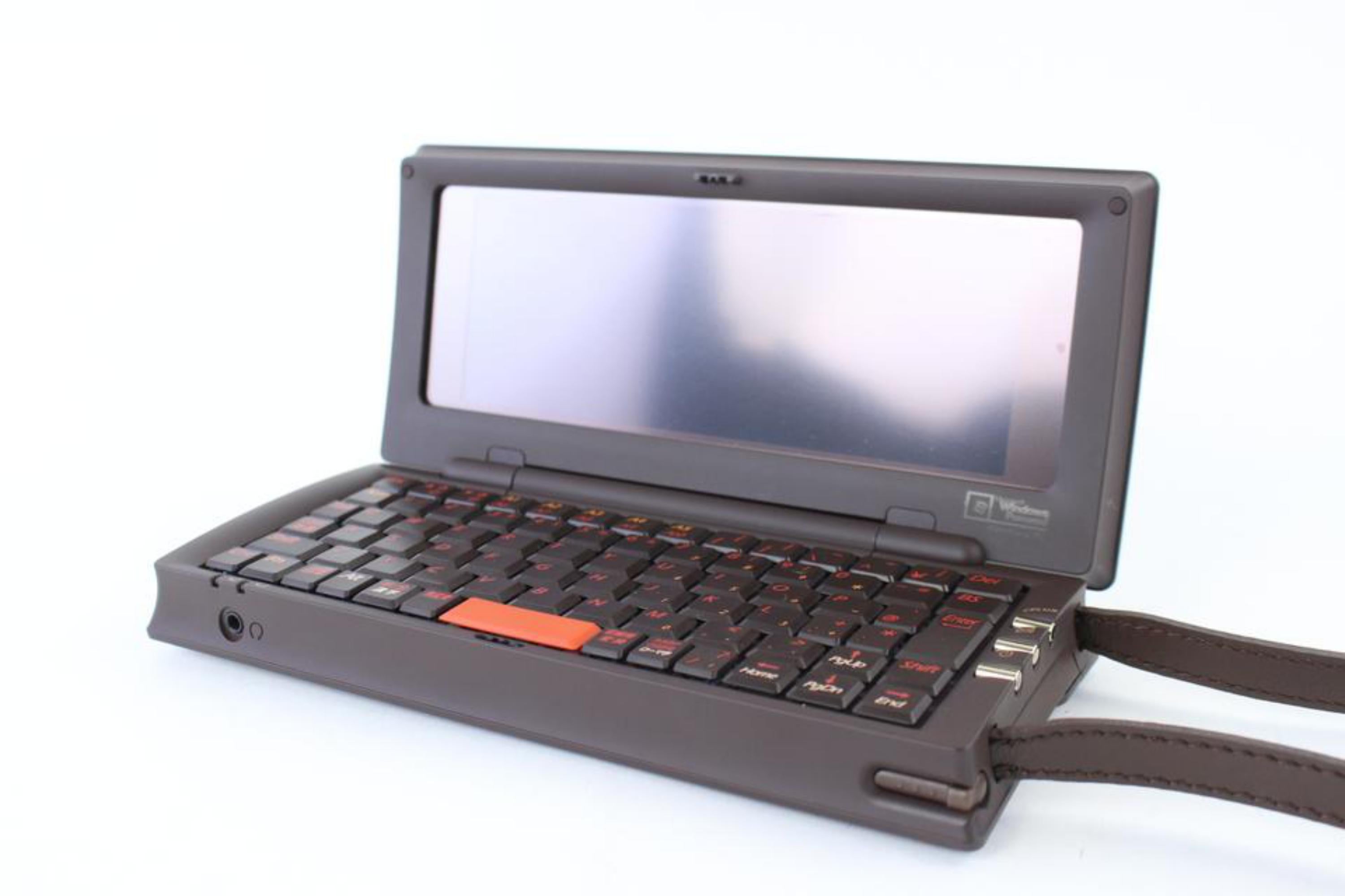 Louis Vuitton (Ultra Rare) Windows Pc 13lz0720 Damier Ebene Plastic Laptop Bag For Sale 4