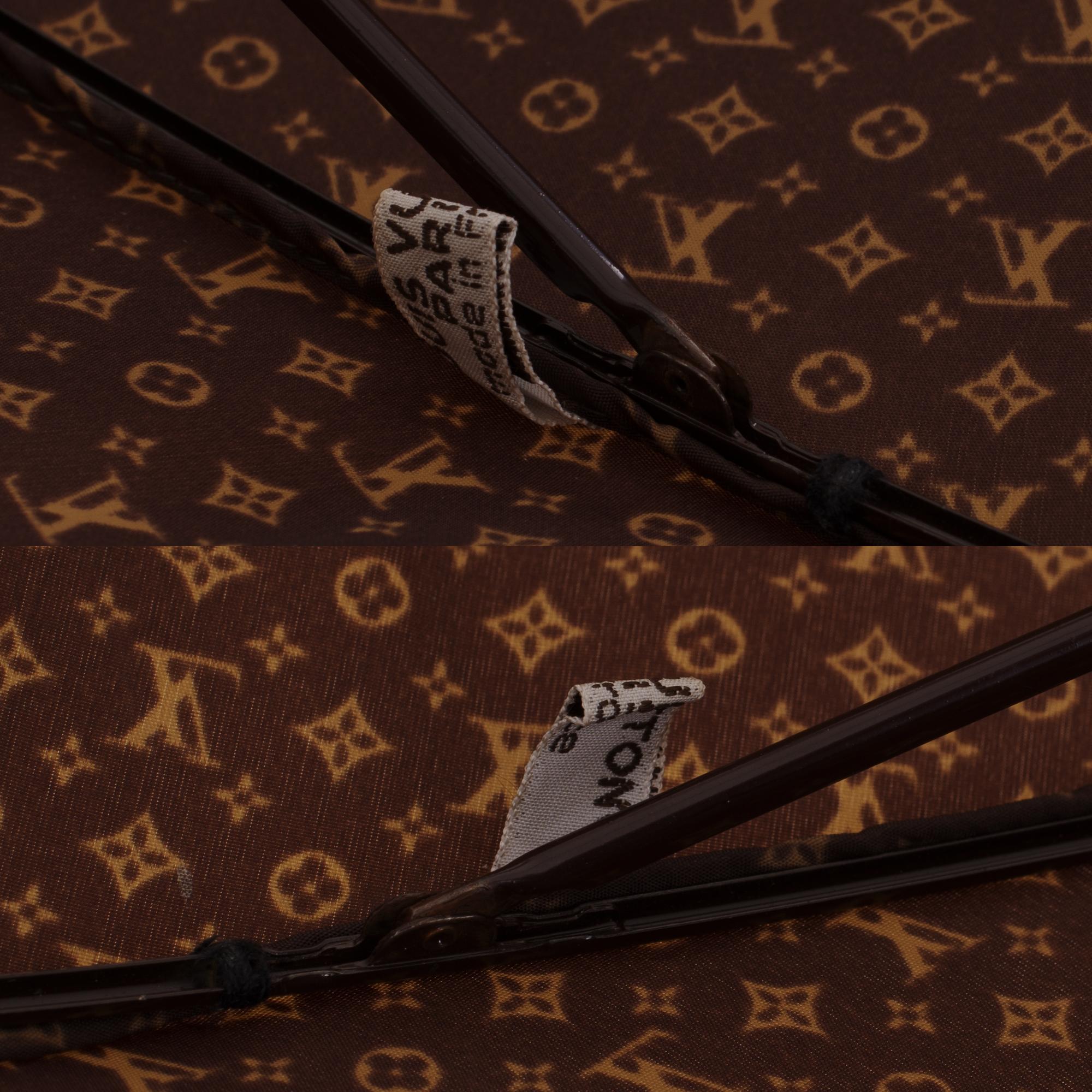 Louis Vuitton Regenschirm aus braunem Segeltuch mit Monogramm (Braun)