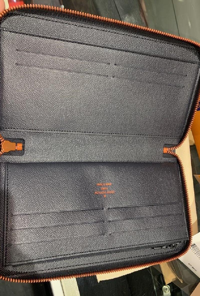 Extra großes Portemonnaie von Louis Vuitton mit aufklappbarem Monogramm und Tusche und Reißverschluss im Angebot 3