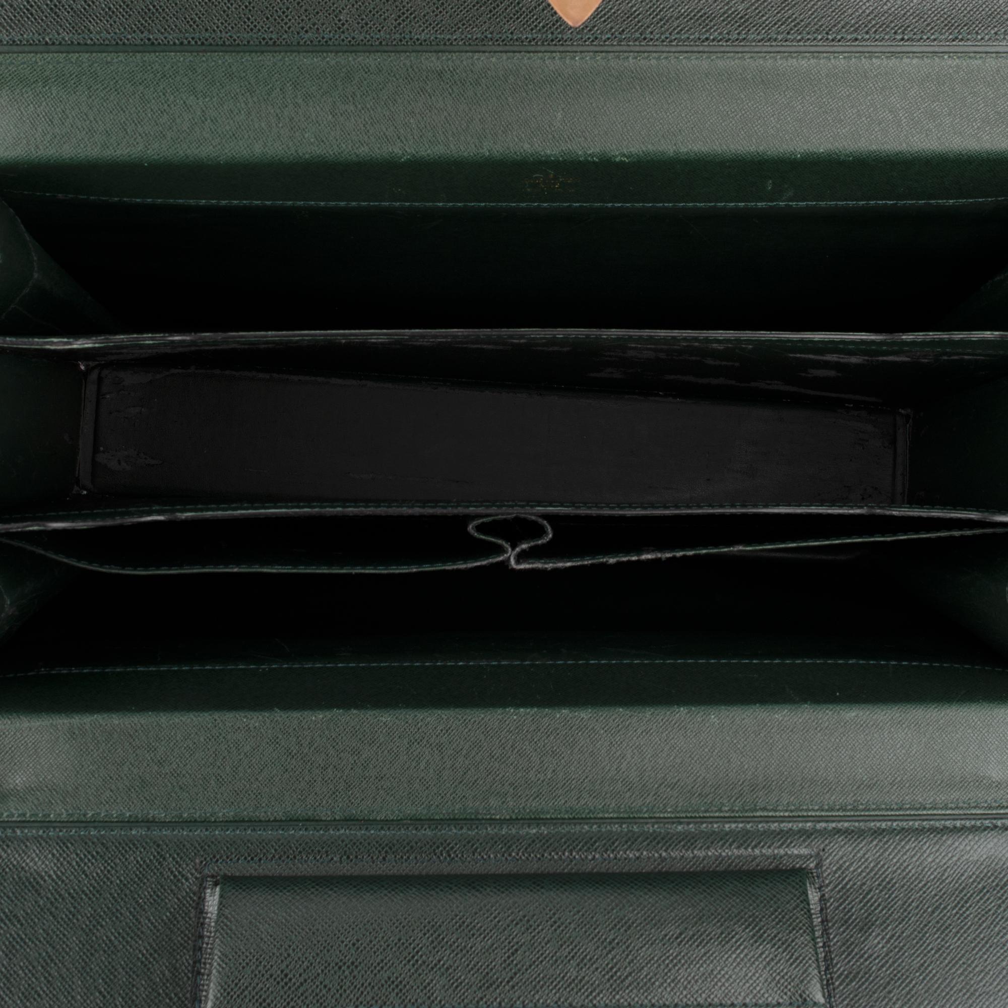 Louis Vuitton Ural Pilot Case Green Taiga Leather Cartable 2