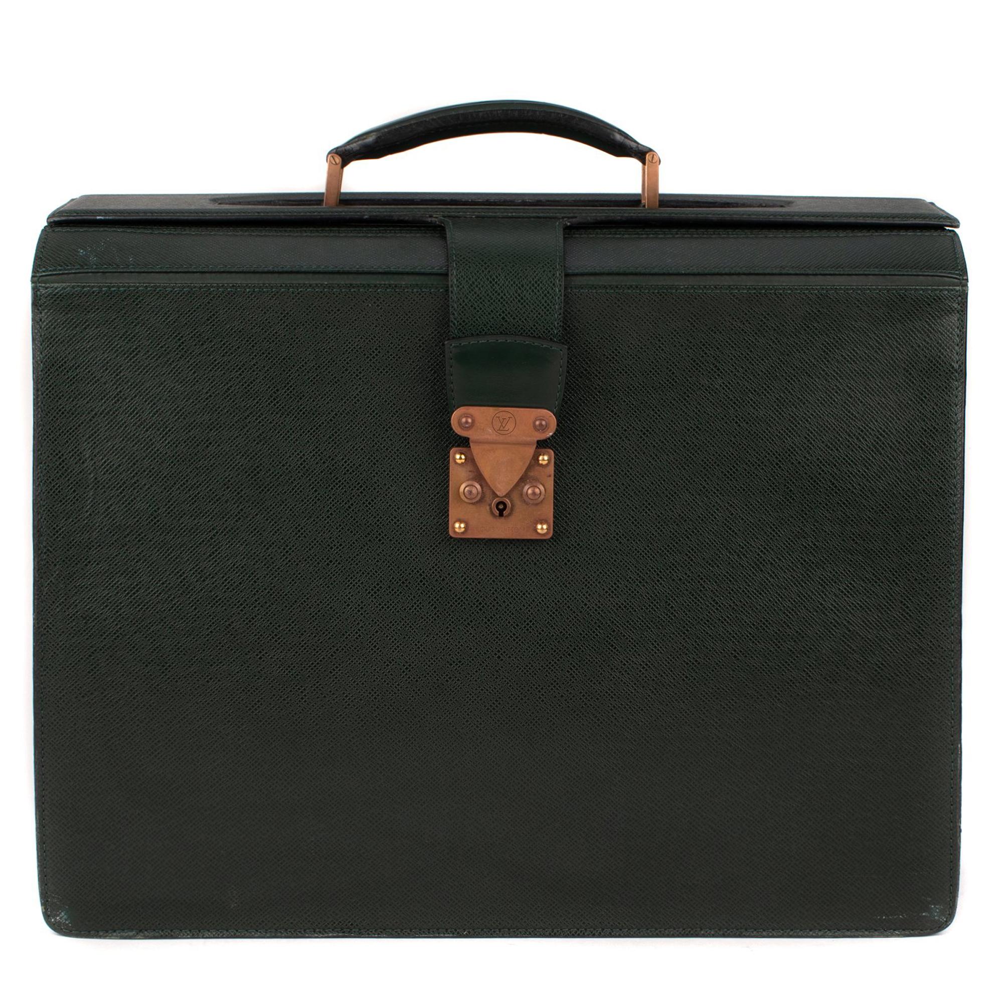 Louis Vuitton Ural Pilot Case Green Taiga Leather Cartable