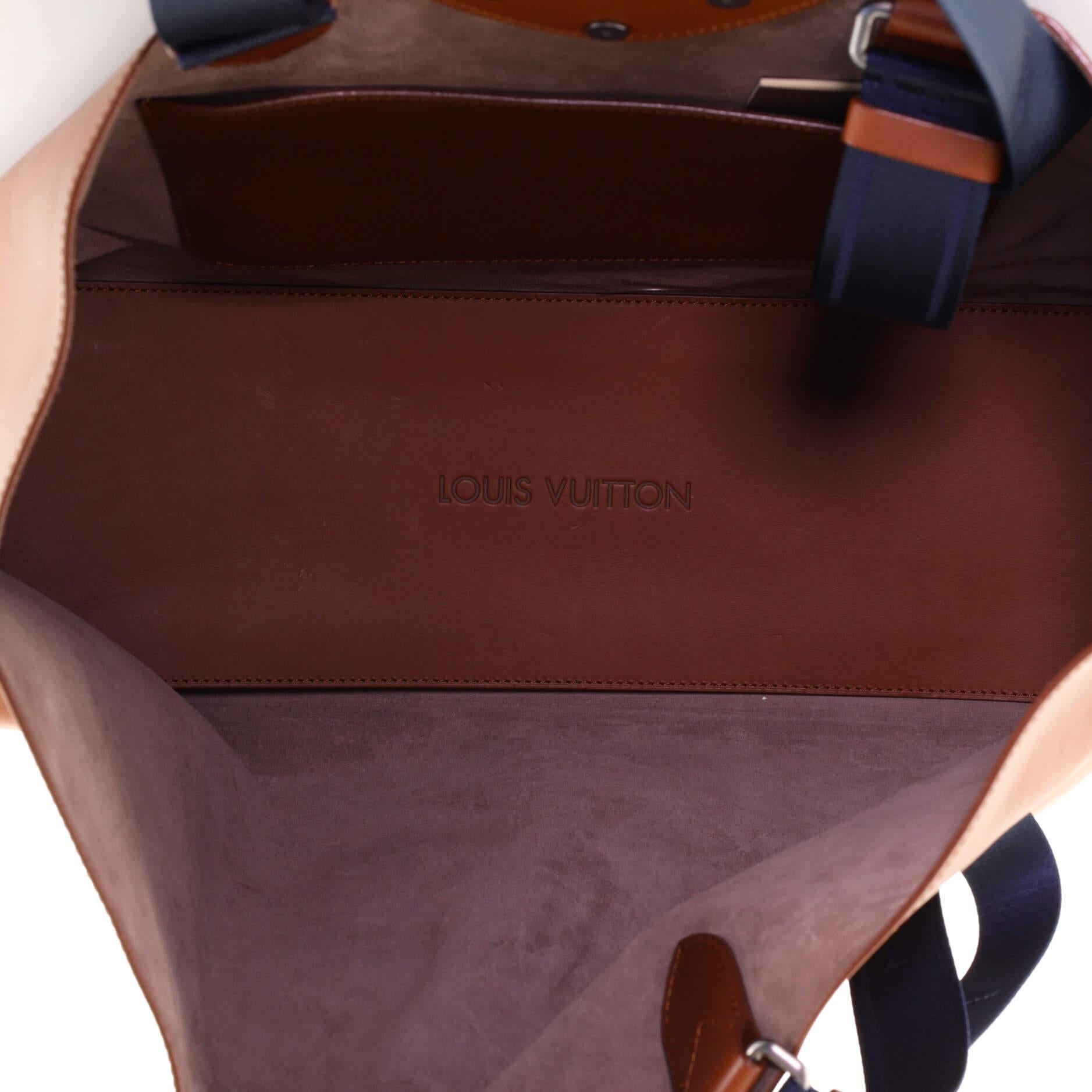 Louis Vuitton V Serigraph Tragetasche aus handgefertigtem Leder für Damen oder Herren