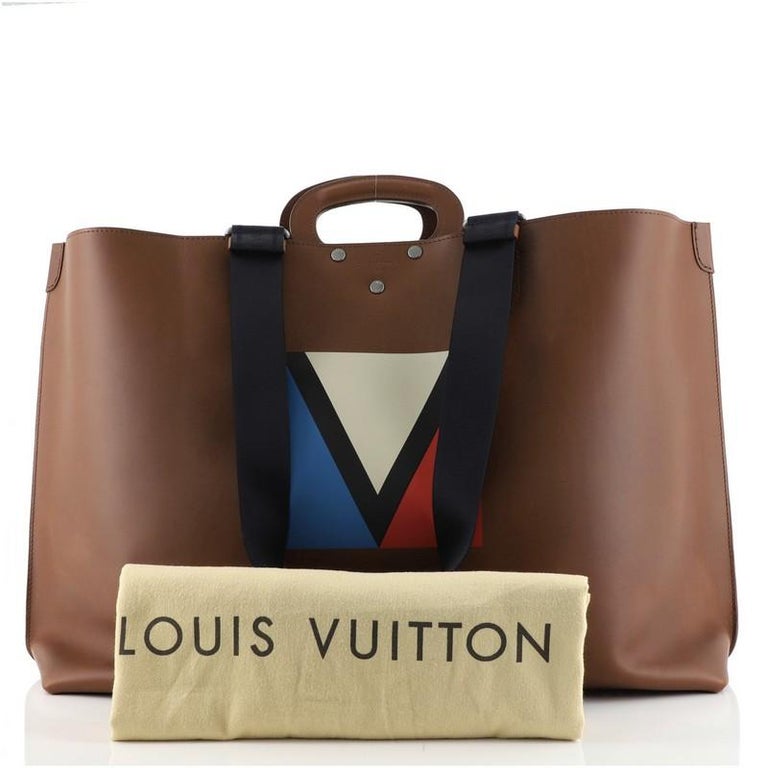 Louis Vuitton V Serigraph Tote Nomade Leather Medium at 1stDibs