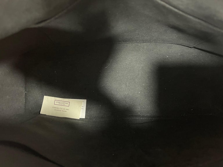 Louis Vuitton Empreinte V-Tote MM Crossbody Noir – Ascherman Home
