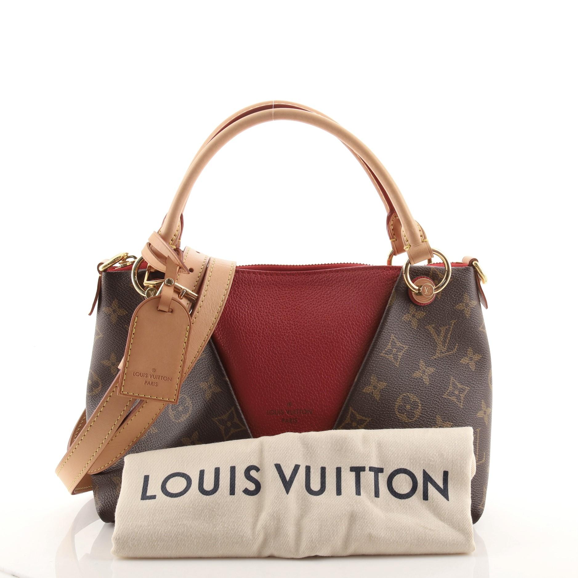 Condition: Very good. Slight odor in interior. Wear on base corners and in interior, creasing on exterior, darkening, wear, scuffs and watermarks on leather trims, handles and strap, scratches on hardware.
Accessories: Dust Bag, Luggage Tag, With