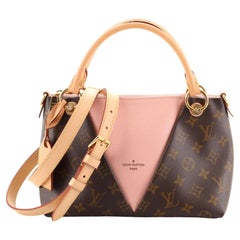 Louis Vuitton V Tragetasche mit Monogramm aus Segeltuch und Leder BB