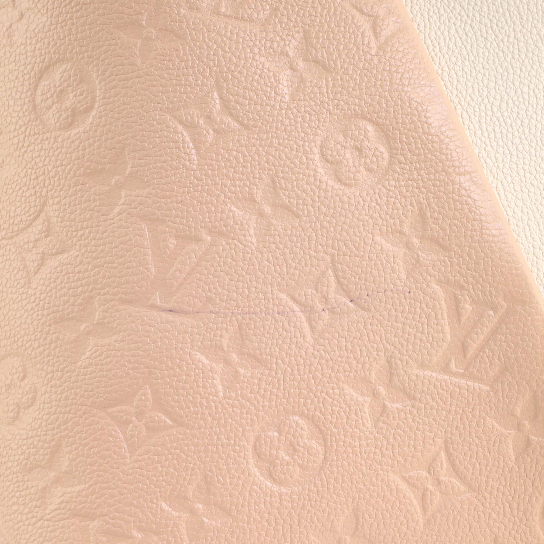 Louis Vuitton V Tote Monogram Empreinte Leather MM 1