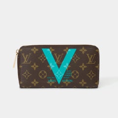 Louis Vuitton V Wallet in brown and Turquoise canvas Zippy Wallet, GHW