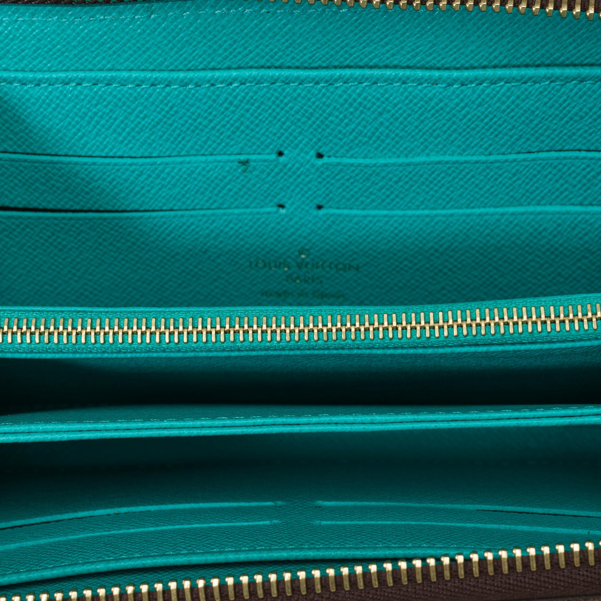 Louis Vuitton V Wallet in brown and Turquoise canvas Zippy Wallet, GHW For Sale 4
