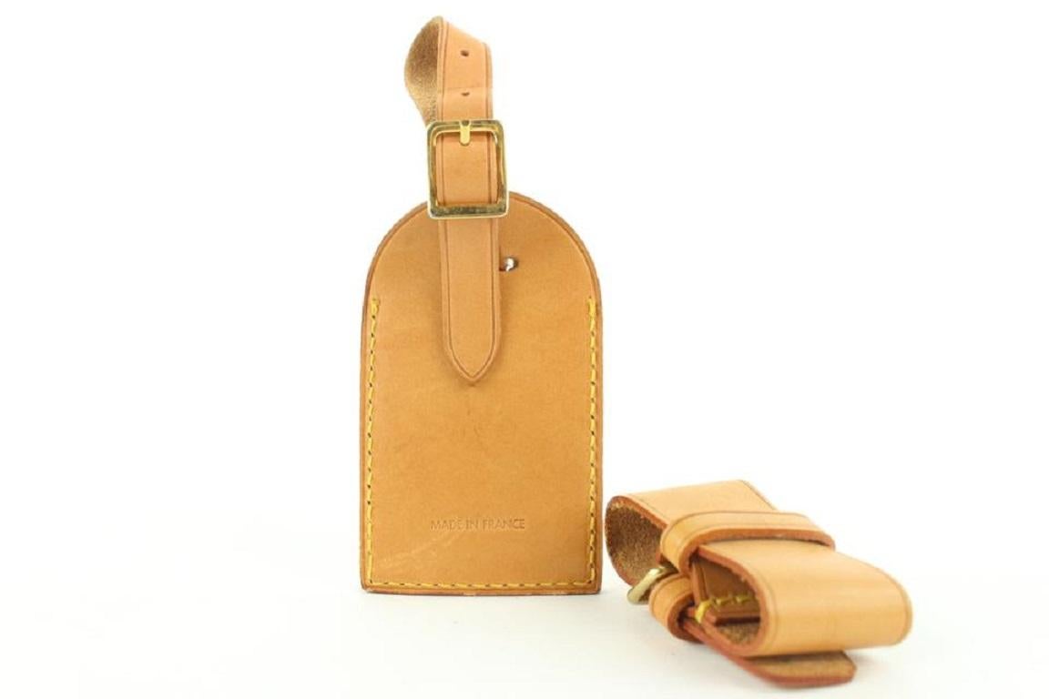 Louis Vuitton Vachetta Leather Luggage Tag and Poignet 151lvs25 In Good Condition For Sale In Dix hills, NY