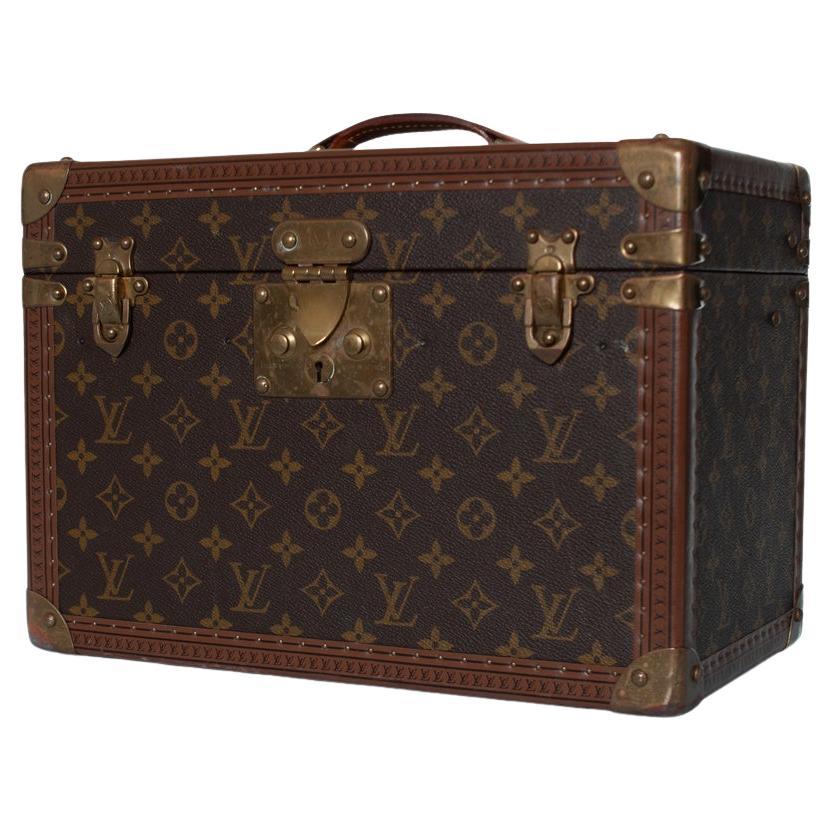 Louis Vuitton, vanity case in monogram canvas For Sale