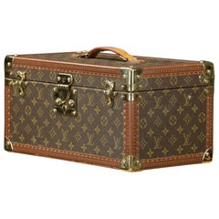 Louis Vuitton Vanity Trunk - 2 For Sale on 1stDibs  louis vuitton vanity  trunk price, lv vanity trunk price, louis vuitton vanity case vintage