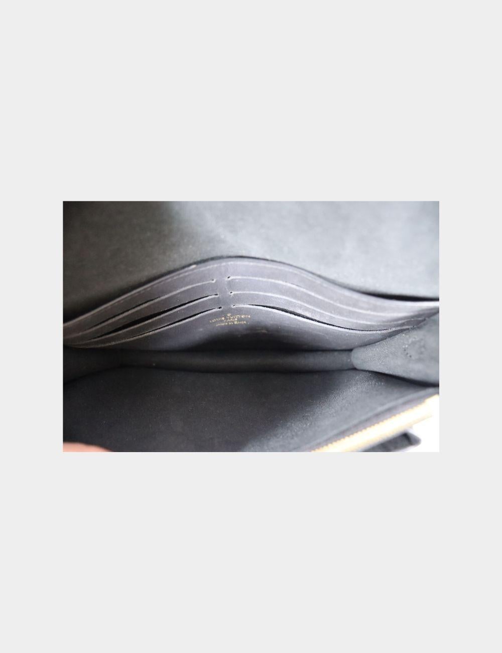 Gray Louis Vuitton Vavin Wallet on Chain For Sale