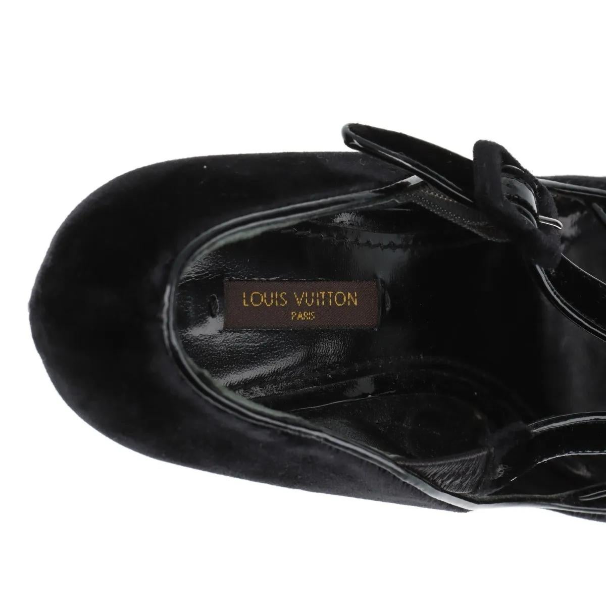 Louis Vuitton Veau Velours - Décolleté con zeppa e borchie Nero in vendita 6