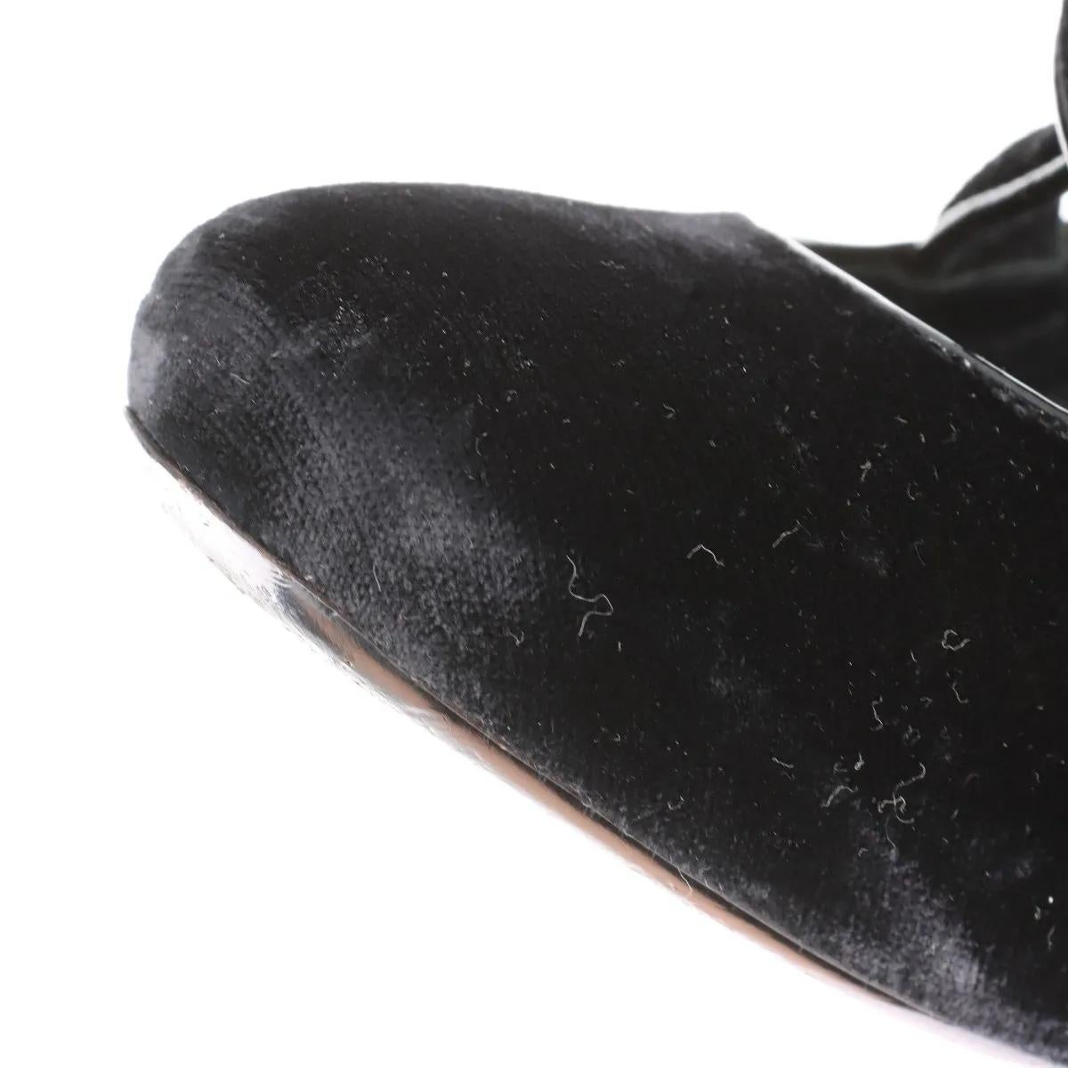 Louis Vuitton Veau Velours - Décolleté con zeppa e borchie Nero in vendita 12