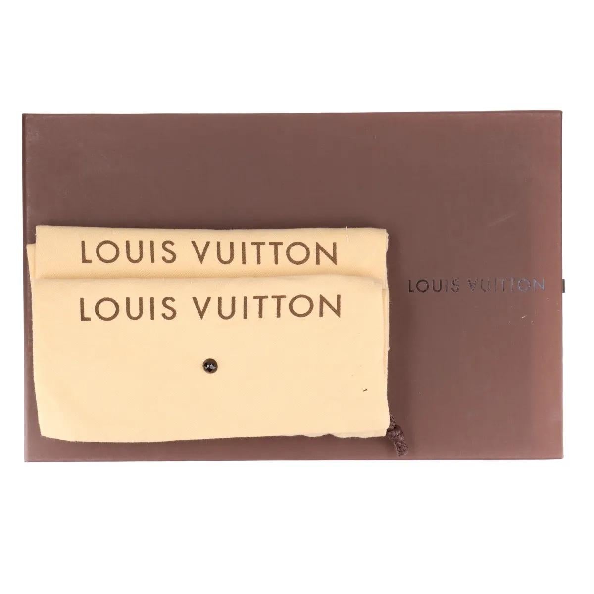 Louis Vuitton Veau Velours - Décolleté con zeppa e borchie Nero in vendita 16