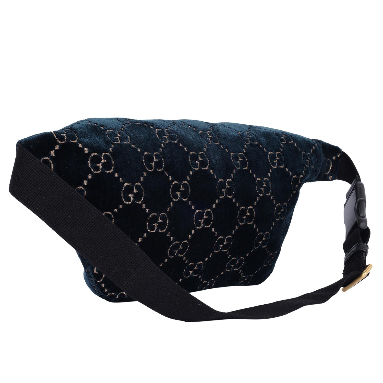 Gucci Velvet GG Monogram Web Belt Bag Blue Beige en vente 5