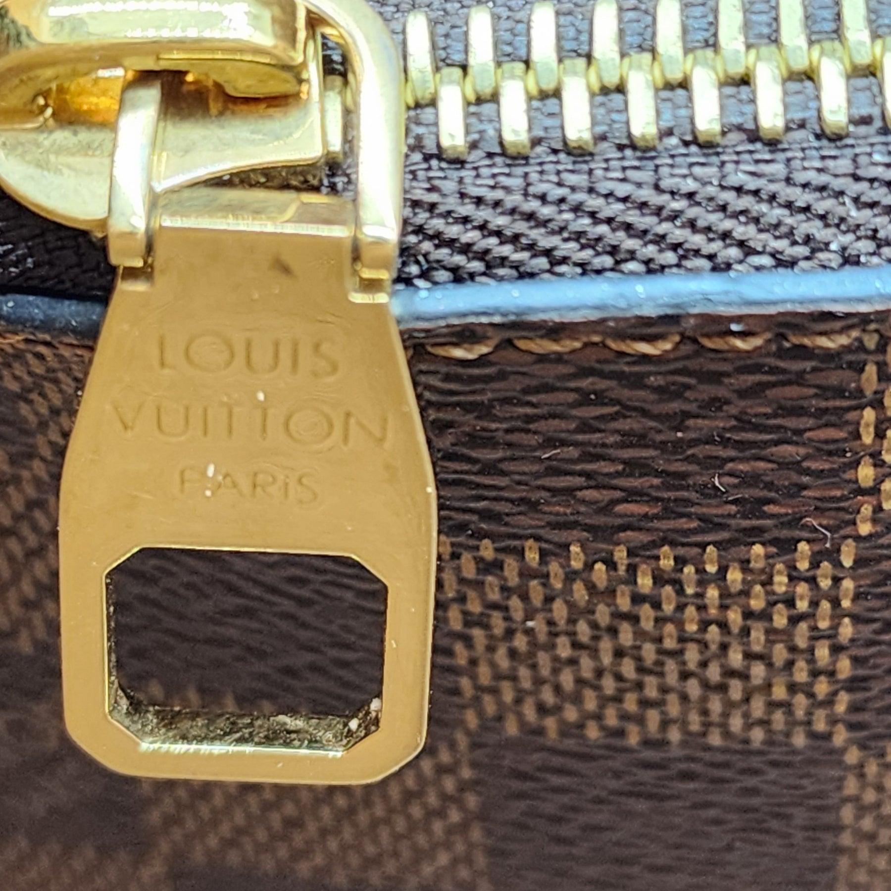 Louis Vuitton Venus Damier Canvas Neonoe Bag For Sale 2