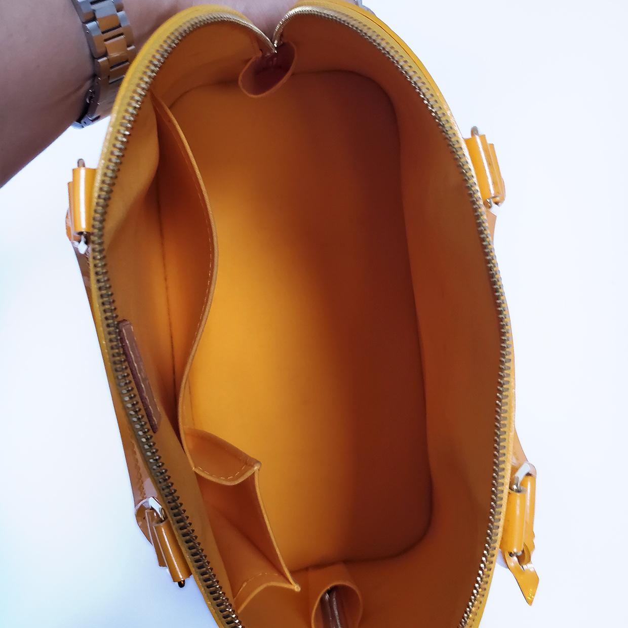 Louis Vuitton Vernis Alma PM Passion Yellow Monogram Hand Bag For Sale 2