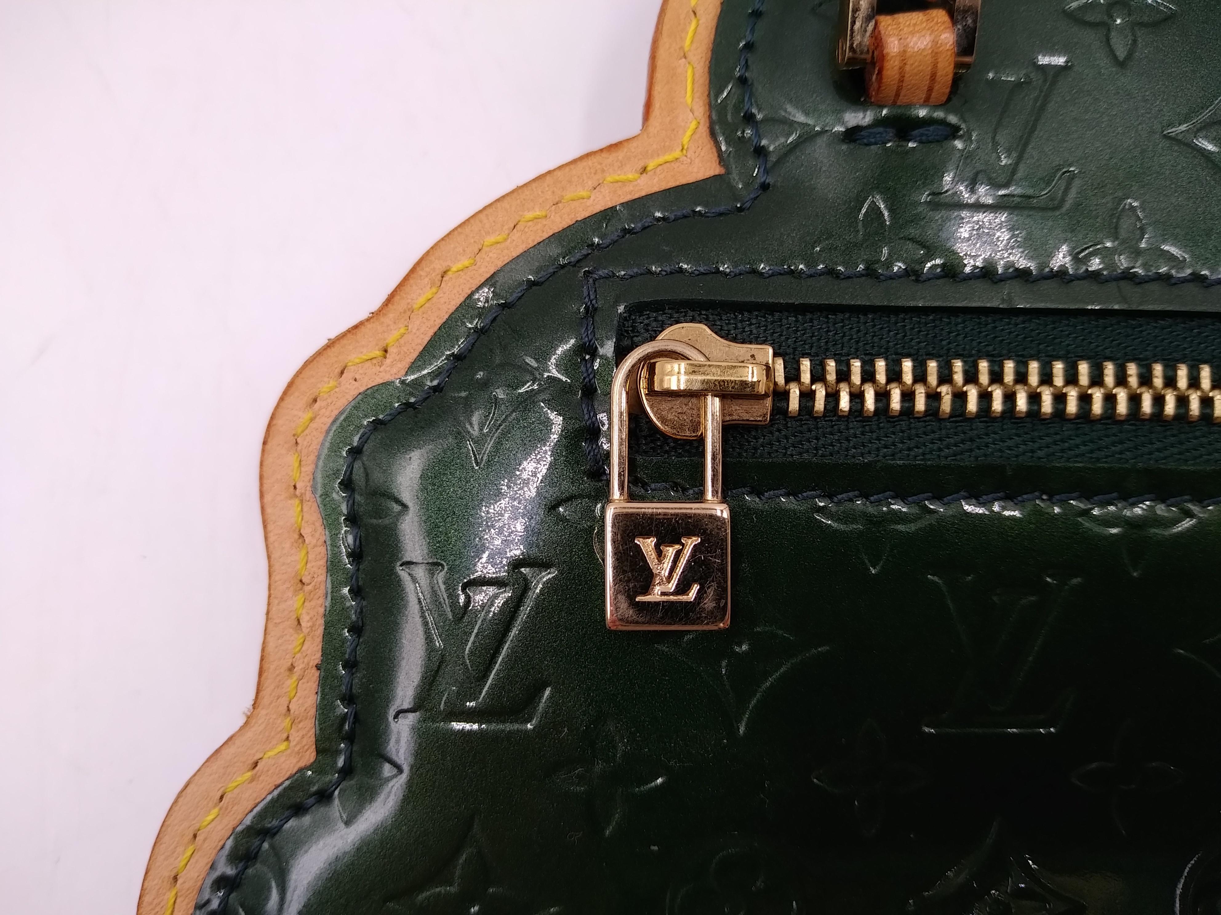 Louis Vuitton Vernis Conte de Fees Borsa a tracolla con rana Edizione Limitata 2002 In condizioni ottime a Lugano, Ticino