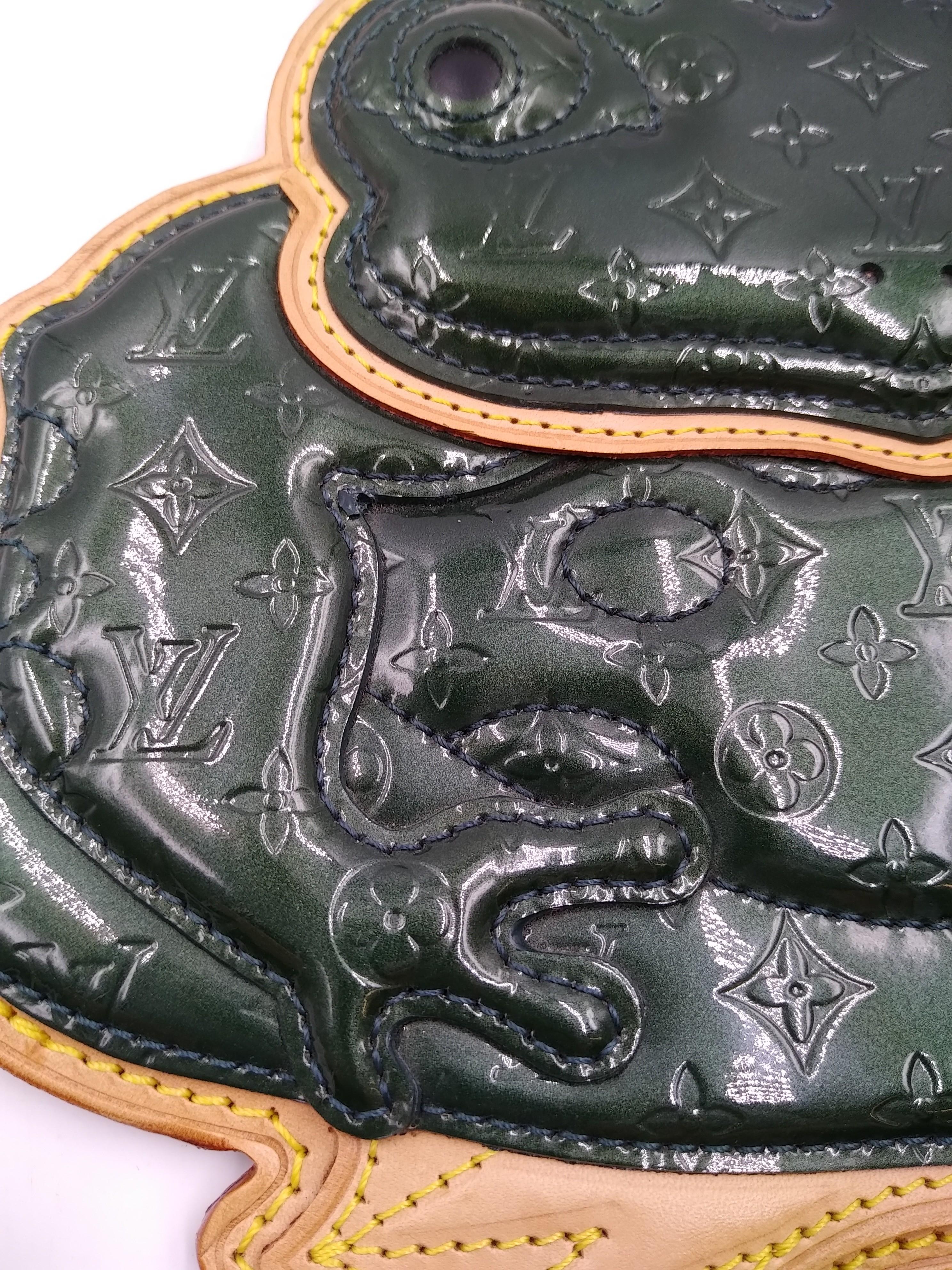 Louis Vuitton Vernis Conte de Fees Borsa a tracolla con rana Edizione Limitata 2002 4