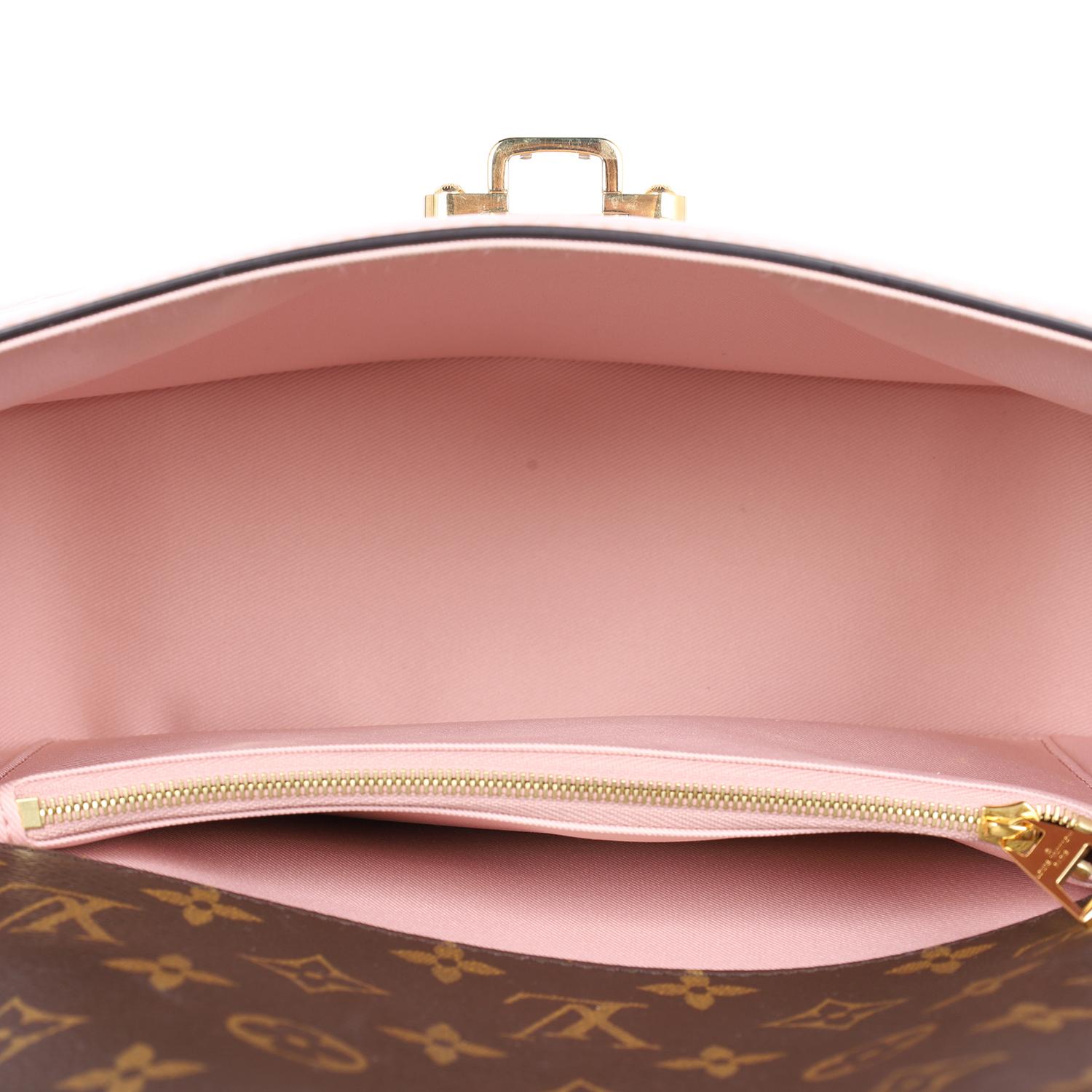 Louis Vuitton Vernis Leather Monogram Cherrywood Shoulder Bag Rose Ballerine For Sale 10