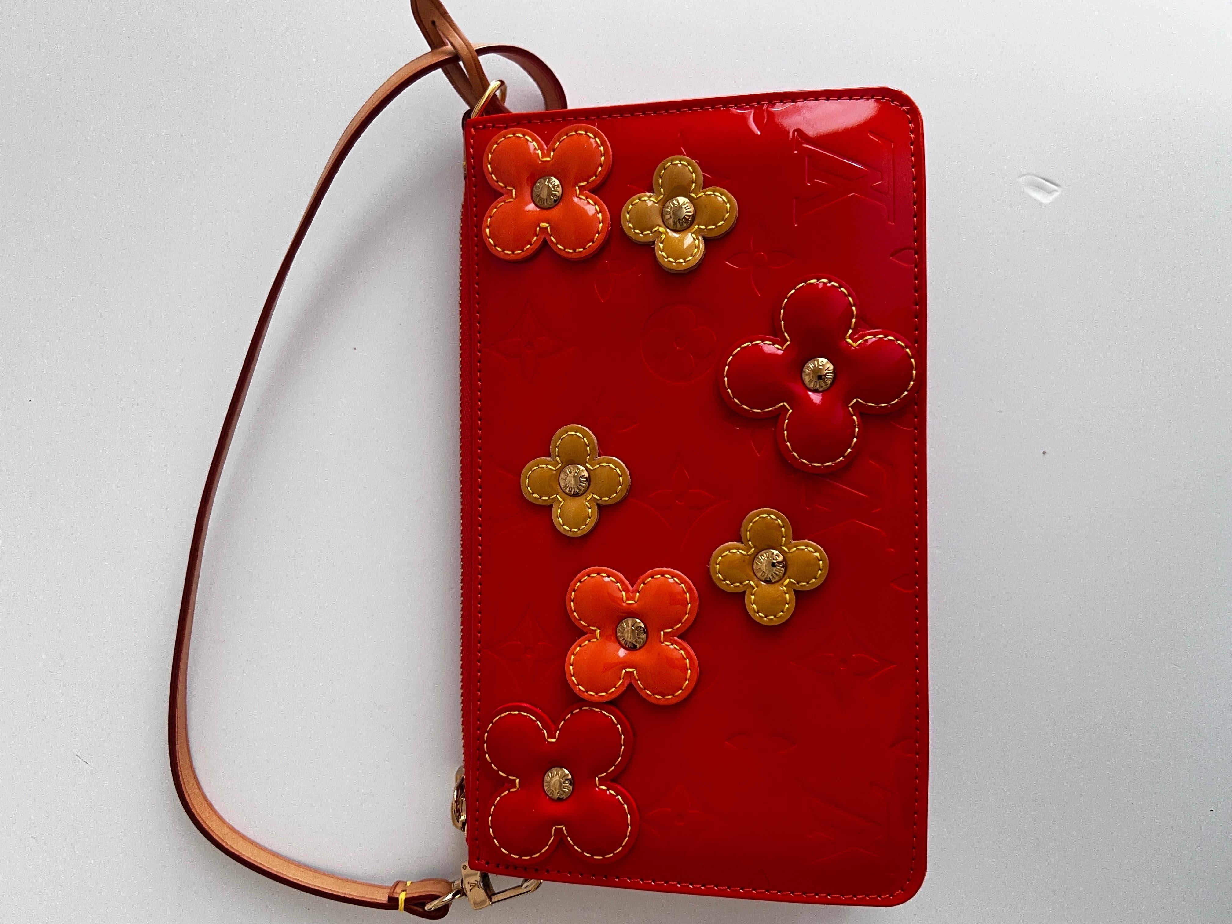 Louis Vuitton  Vernis Lexington Fleurs Pochette orange For Sale 7