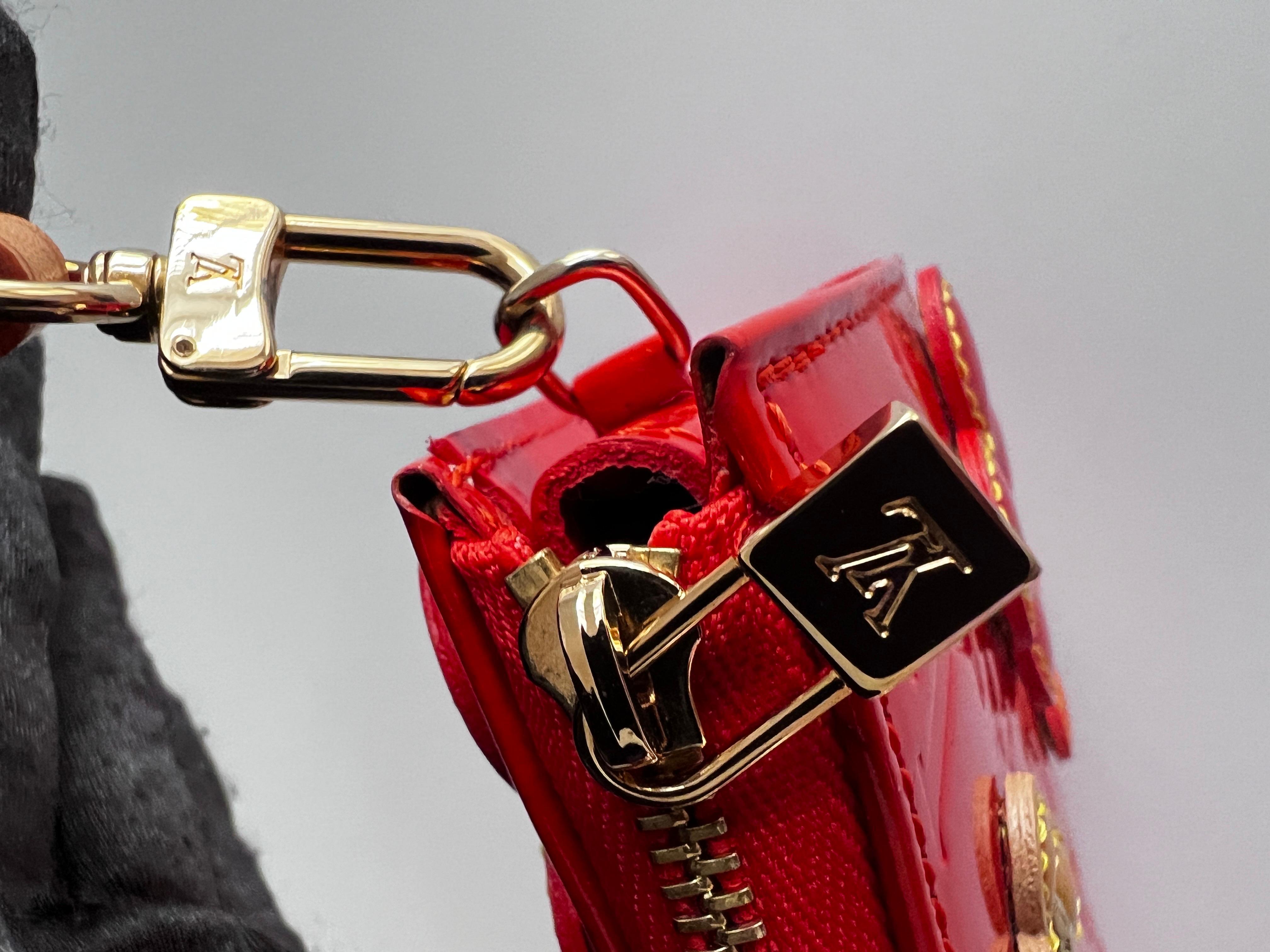 Louis Vuitton  Vernis Lexington Fleurs Pochette orange For Sale 2