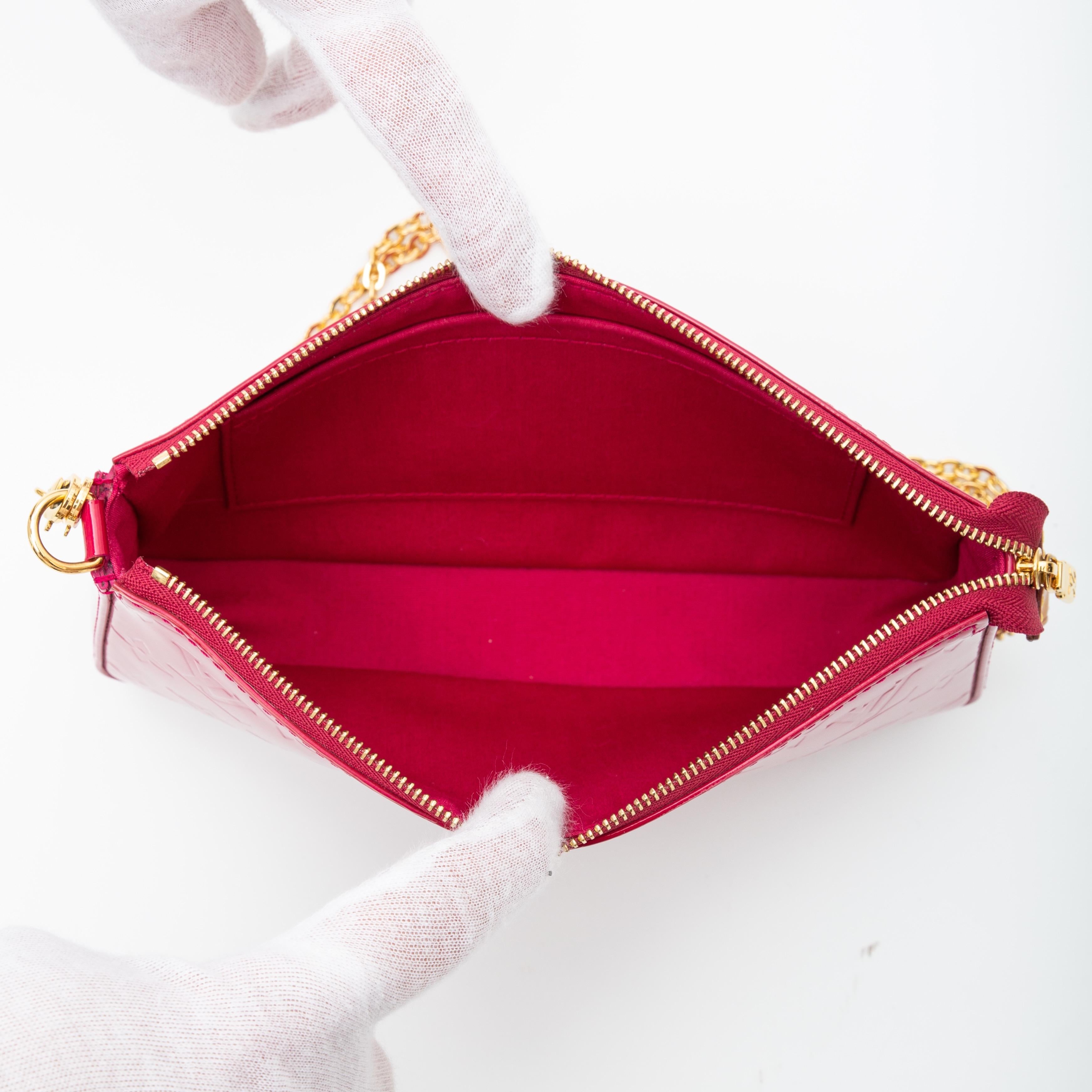 Louis Vuitton Vernis Red Monogram Pochette Accessoires NM (2013) Bag 2