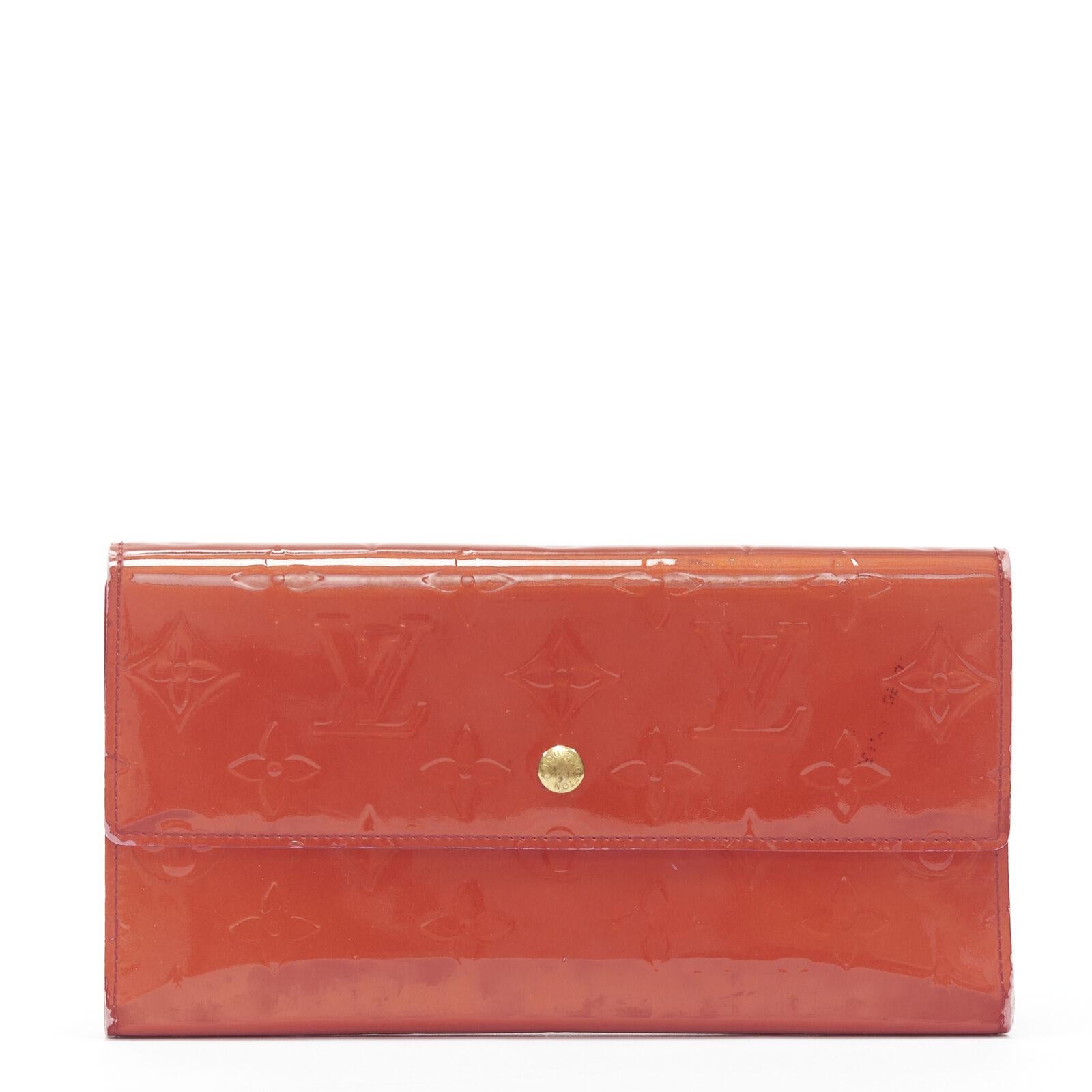 LOUIS VUITTON Vernis red patent LV logo emboss flap continental wallet For Sale 5