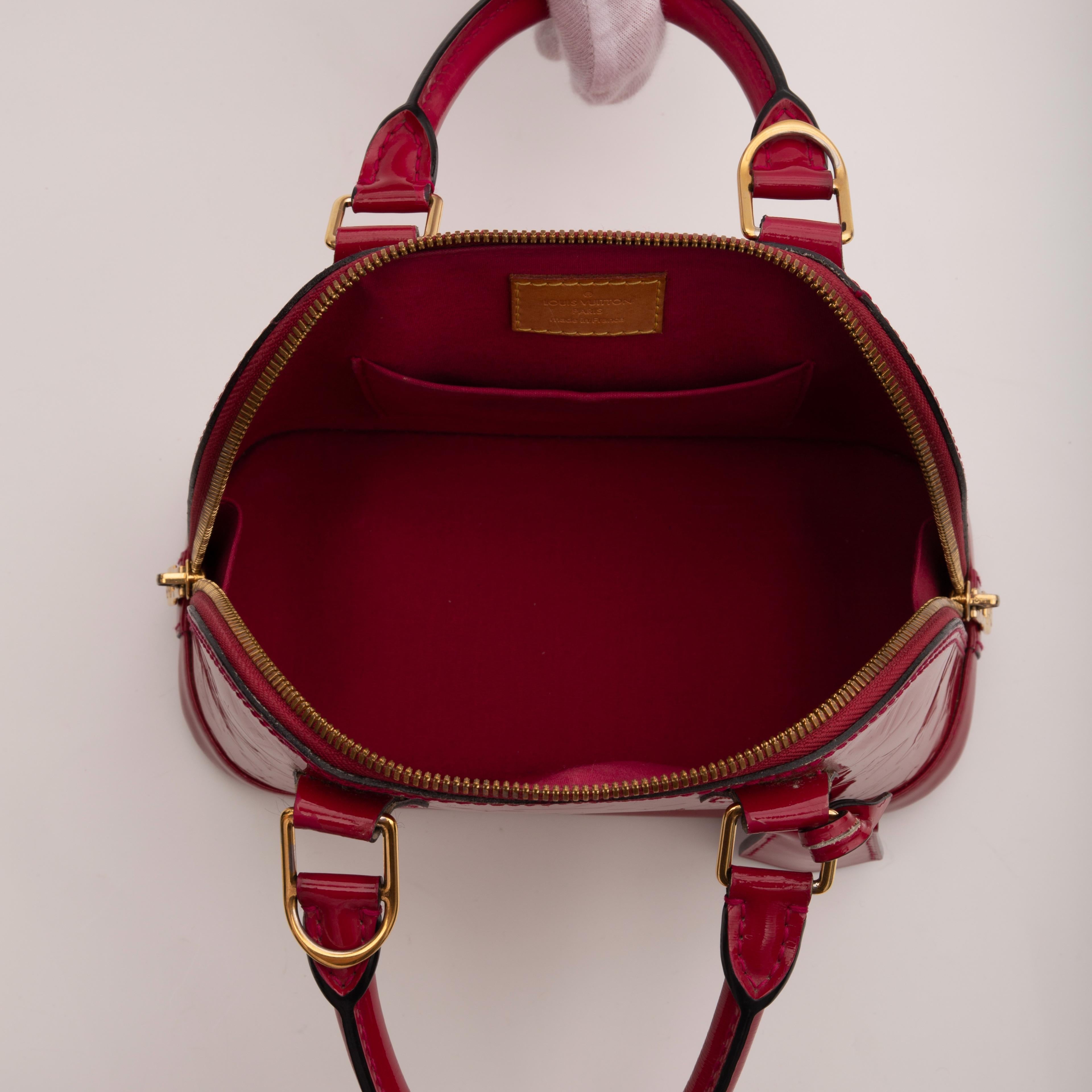 Louis Vuitton Vernis Rose Indien Red Alma BB (2012) In Good Condition In Montreal, Quebec
