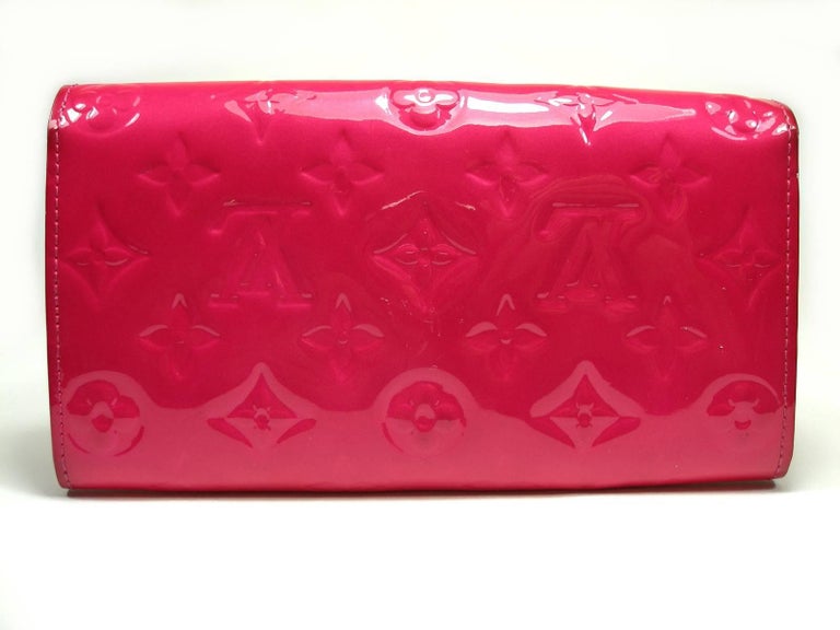 Louis Vuitton Vernis Sarah Wallet Monogram Vernis Rose Pink / Good Condition at 1stdibs