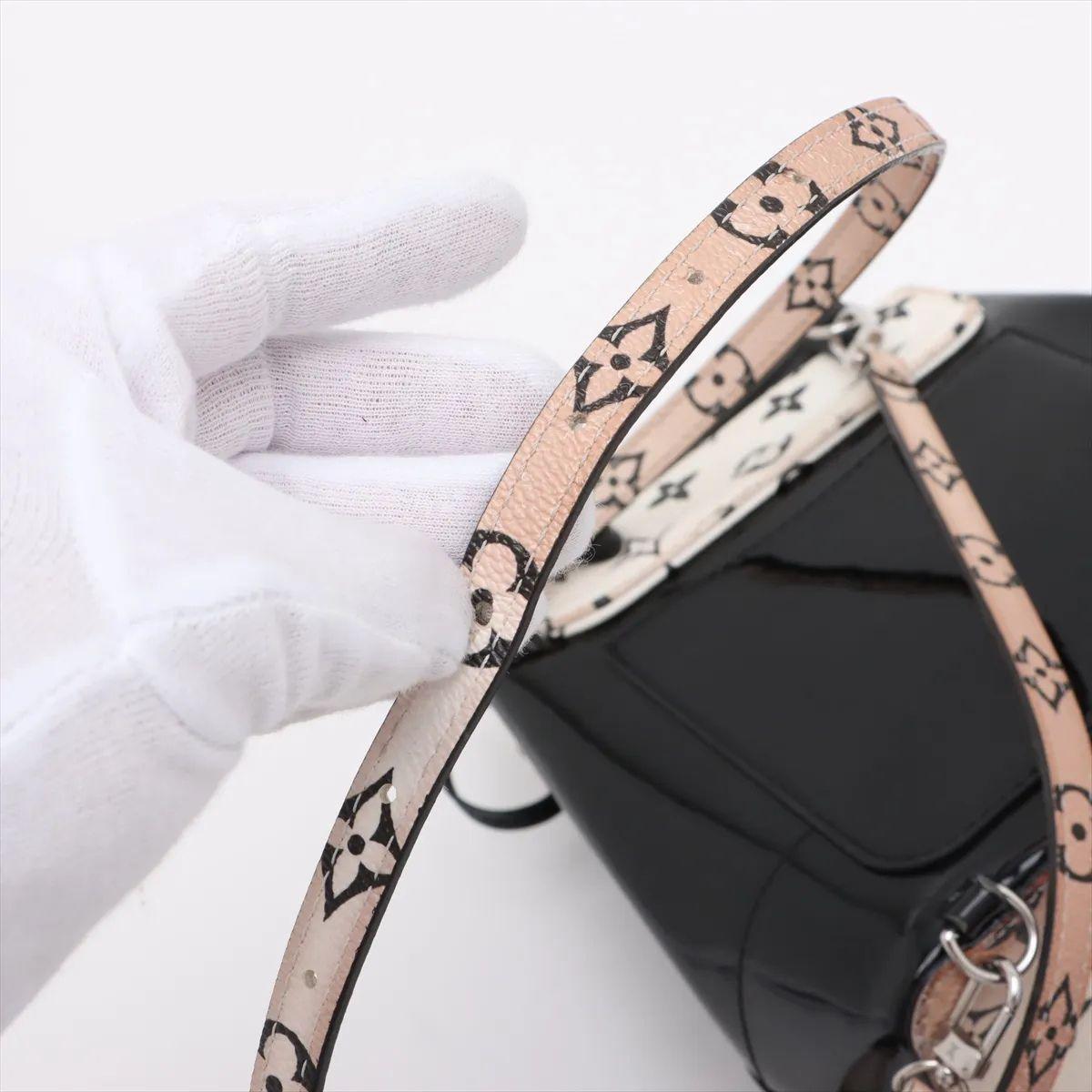 Louis Vuitton Vernis x Monogram Hot Springs Mini Backpack Black For Sale 11