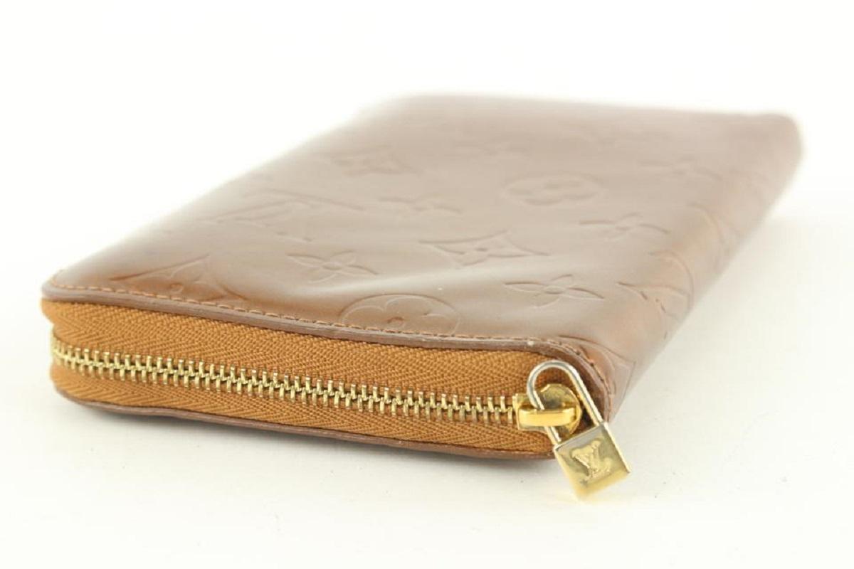 Louis Vuitton Vernis Zippy Compact Wallet Bronze 141lvs429 In Good Condition For Sale In Dix hills, NY