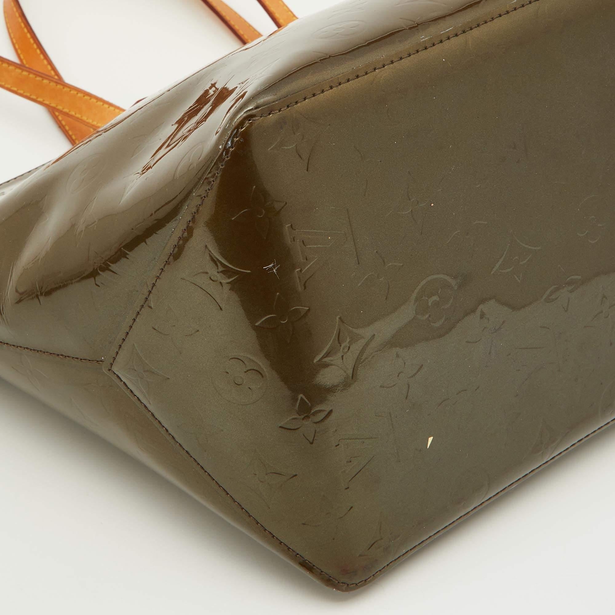 Louis Vuitton Vert Bronze Monogram Vernis Bellevue GM Bag For Sale 11