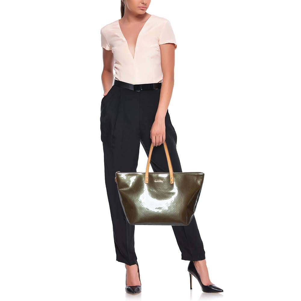 Louis Vuitton Vert Bronze Monogram Vernis Bellevue GM Bag For Sale 2