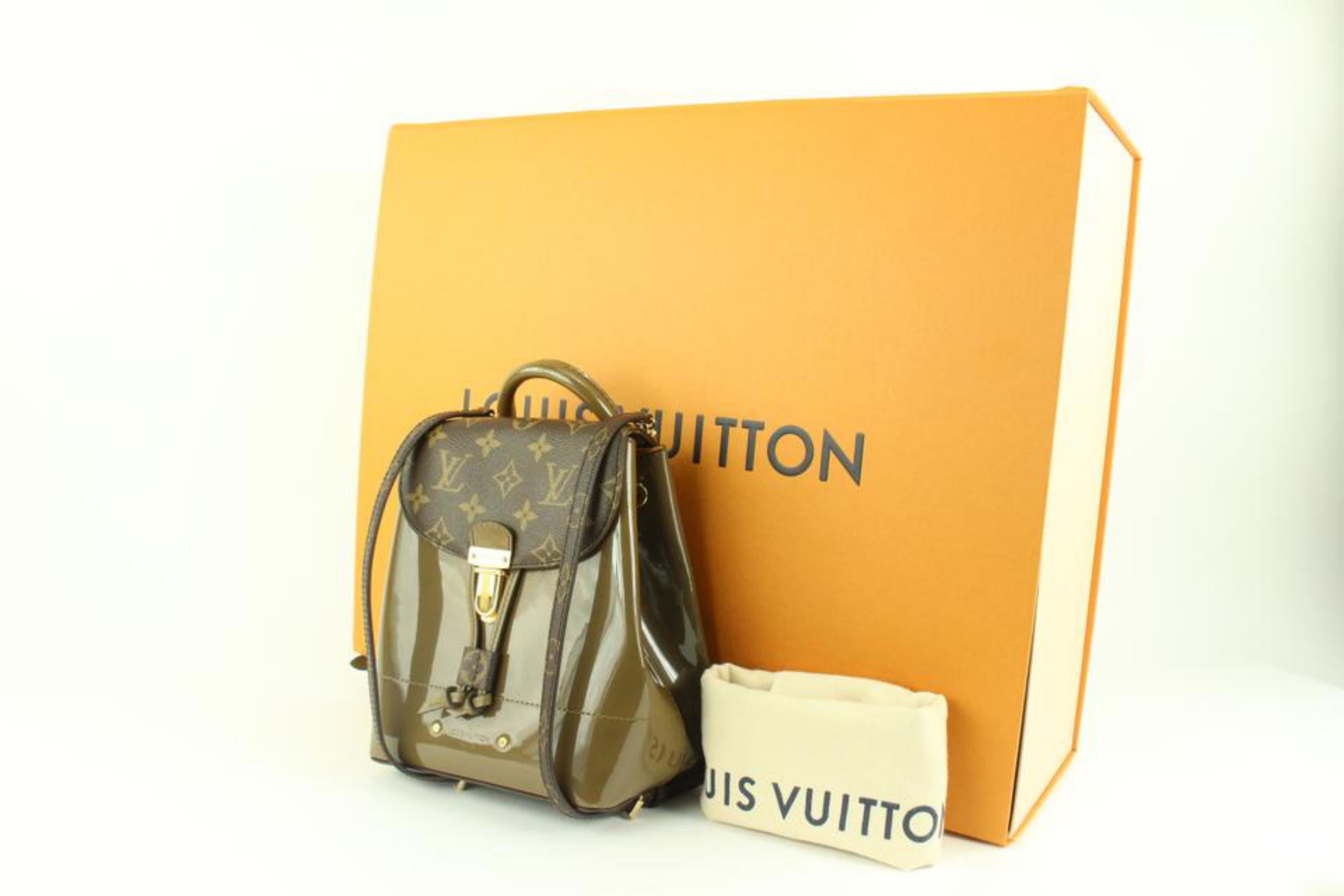 Louis Vuitton Vert Bronze Vernis Monogram Hot Springs Backpack 112lv30
Date Code/Serial Number: SR0186
Made In: France
Measurements: Length:  7.5