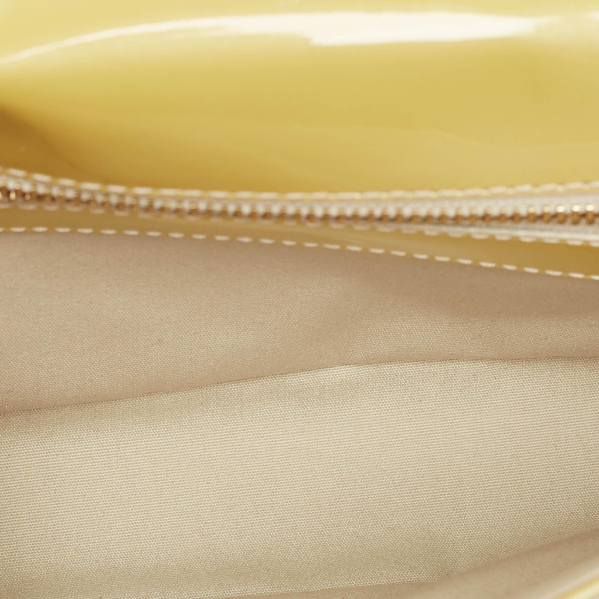 Louis Vuitton Vert Impression Patent Leather Sobe Clutch 4