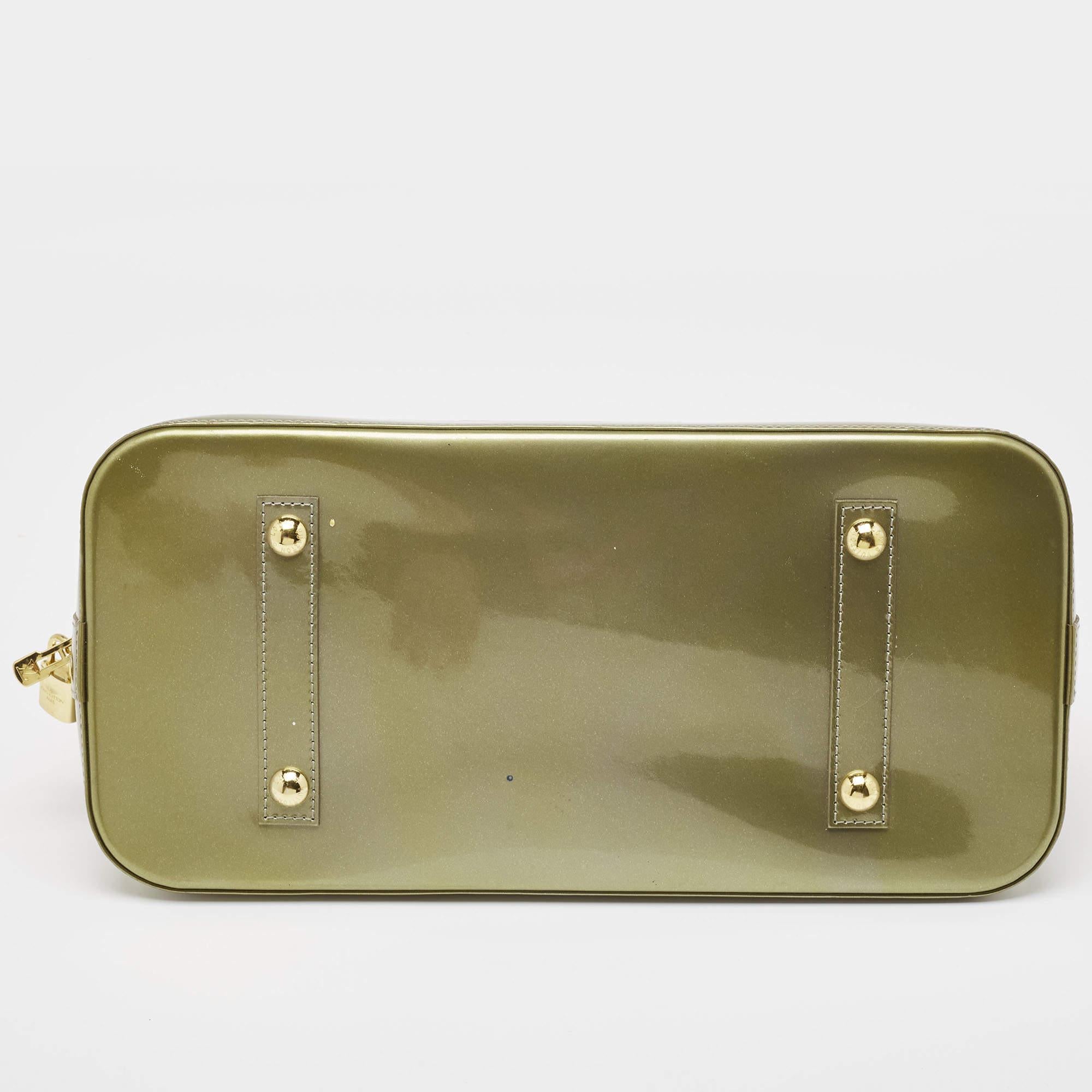 Louis Vuitton Vert Olive Monogram Vernis Leather Alma GM Bag For Sale 10