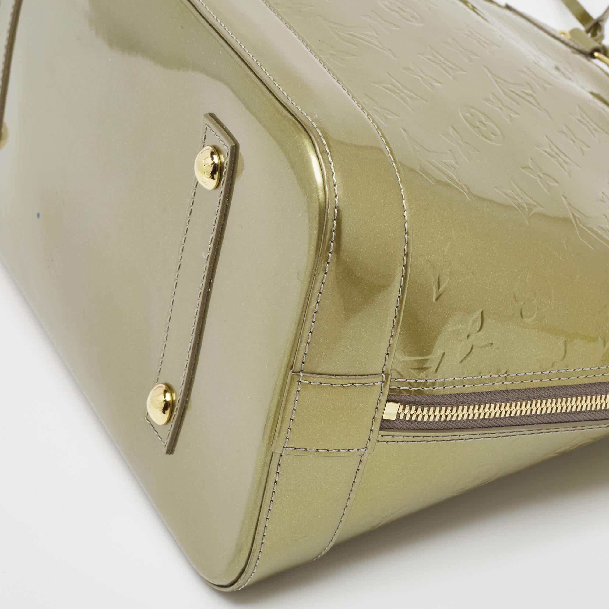 Vernis Alma GM-Tasche aus Leder mit Monogramm in Oliv von Louis Vuitton im Angebot 1