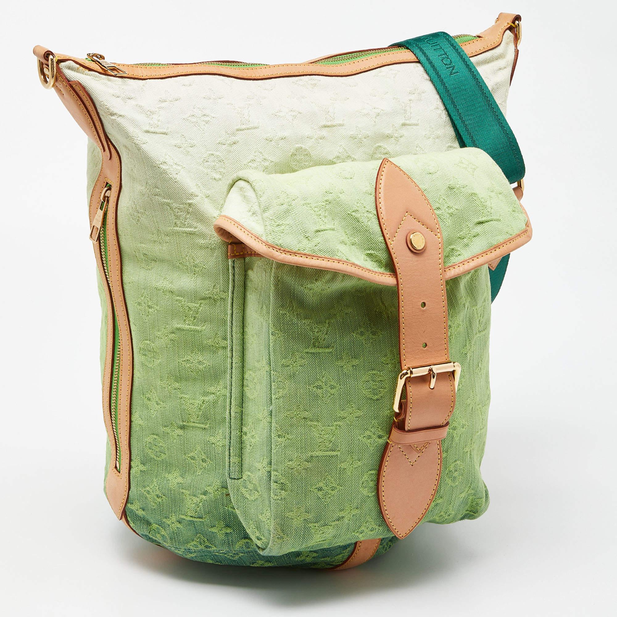 Louis Vuitton Vert Ombre Monogram Denim Sunburst Limited Edition PM Bag For Sale 5