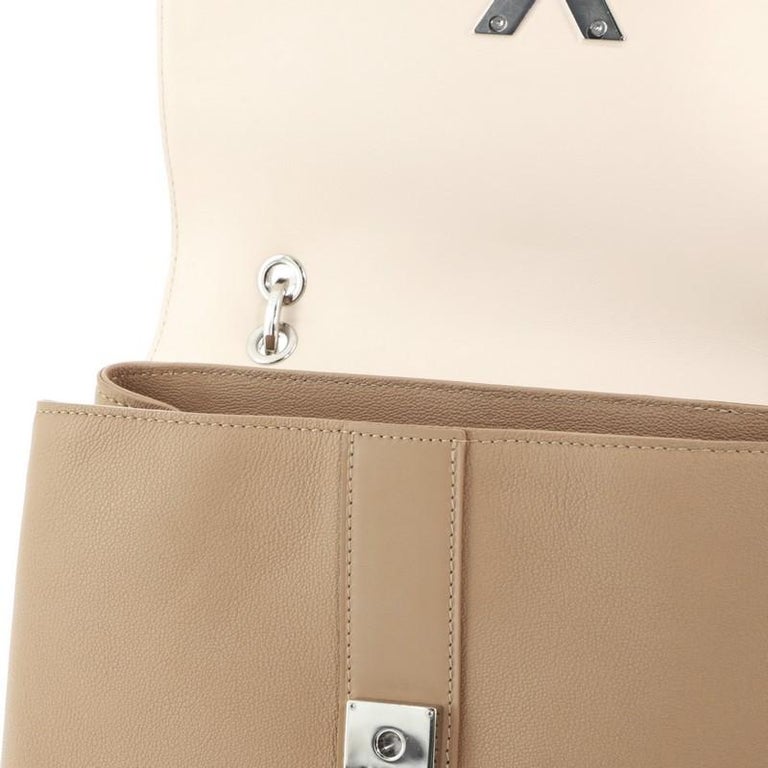 One handle very leather handbag Louis Vuitton Beige in Leather - 24672890