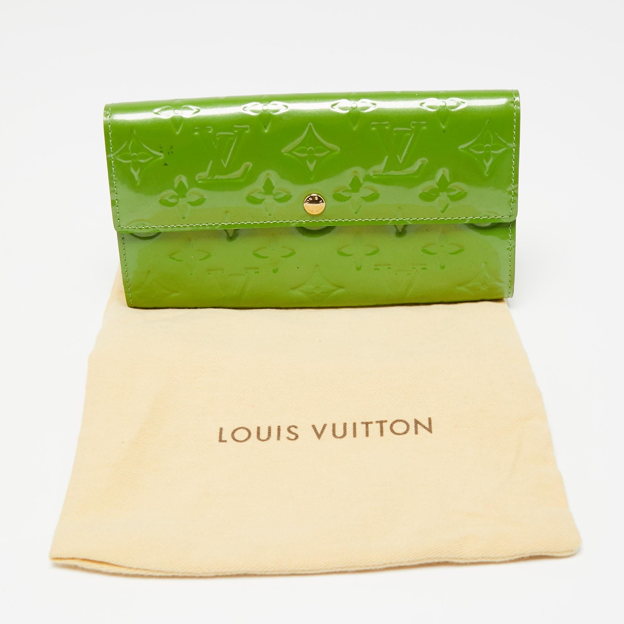 Louis Vuitton Vet Tonic Monogram Vernis Sarah Wallet For Sale 4