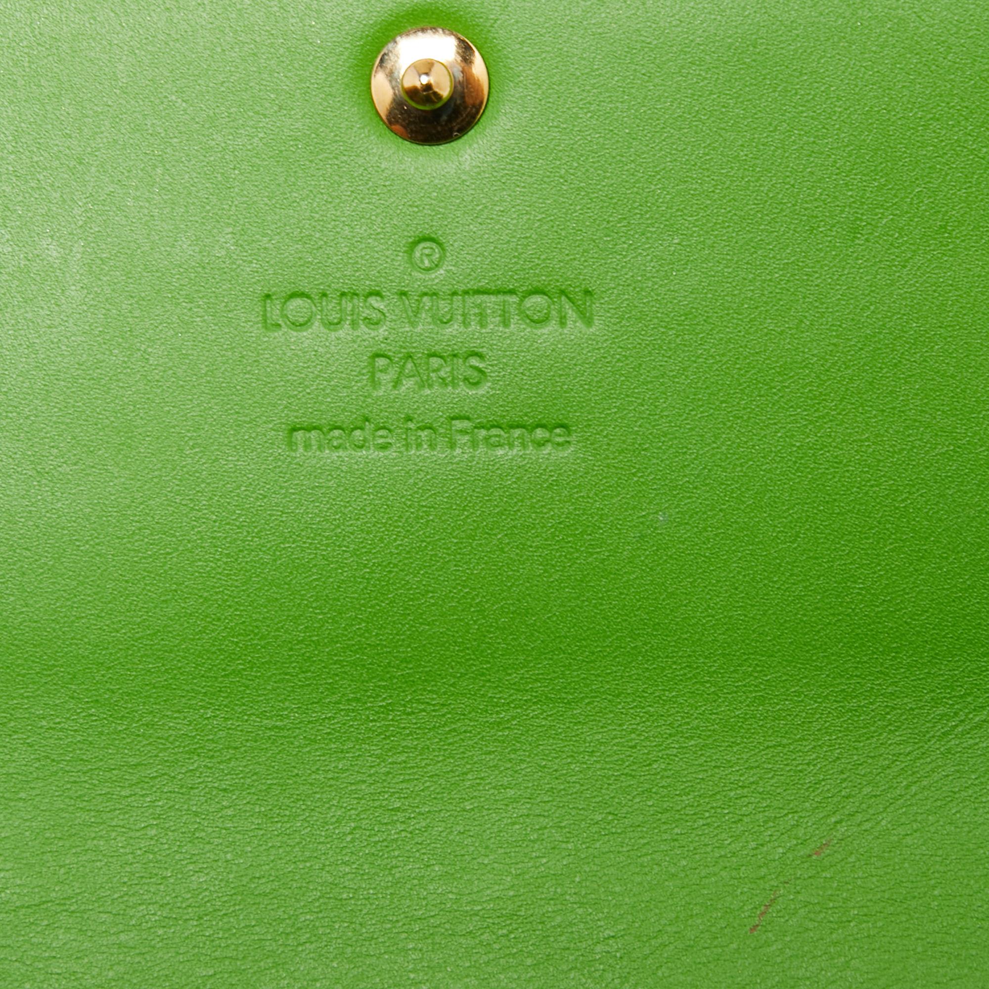 Louis Vuitton Vet Tonic Monogram Vernis Sarah Wallet In Good Condition For Sale In Dubai, Al Qouz 2
