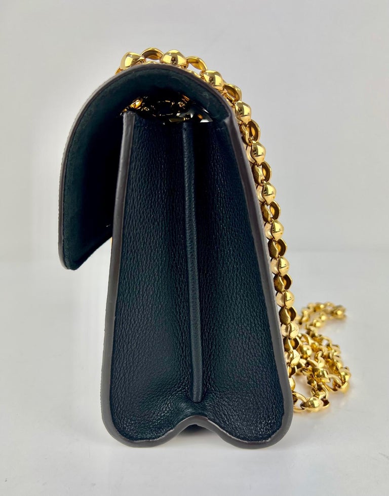 LOUIS VUITTON Louis Vuitton Victoire Shoulder Bag M41730 Monogram Canvas  Calfskin Brown Black Gold Hardware Chain
