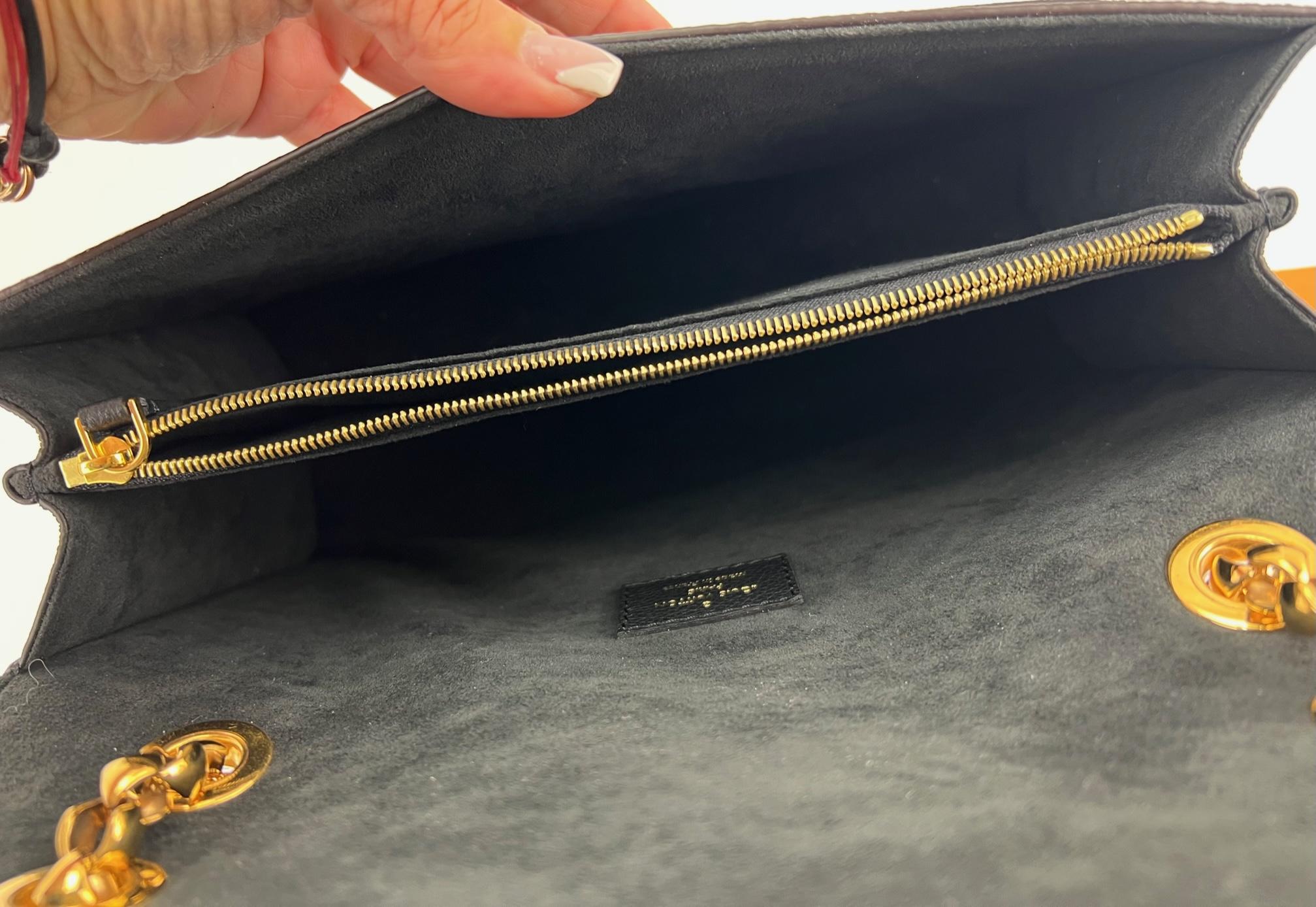 LOUIS VUITTON Victoire  Monogram Black Leather Hand Bag  In Excellent Condition In Freehold, NJ